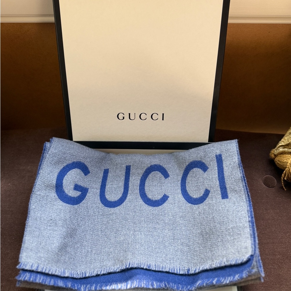 Gucci Blue and Gray Wool Scarf with Wolf Design 71” x 14” - Picture 3 of 10